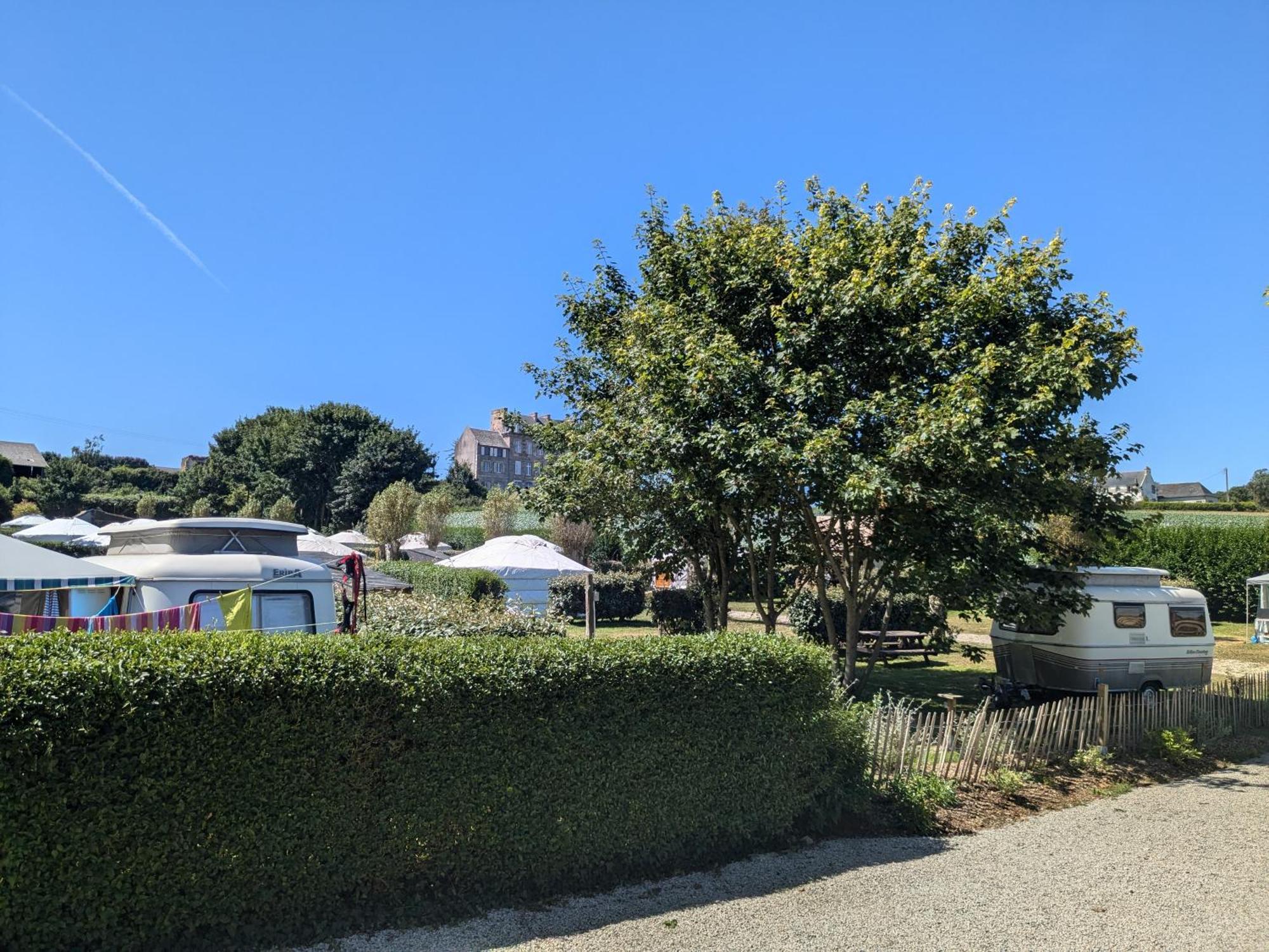 Camping Kerlaudy Mer Et Yourtes Plouénan 外观 照片