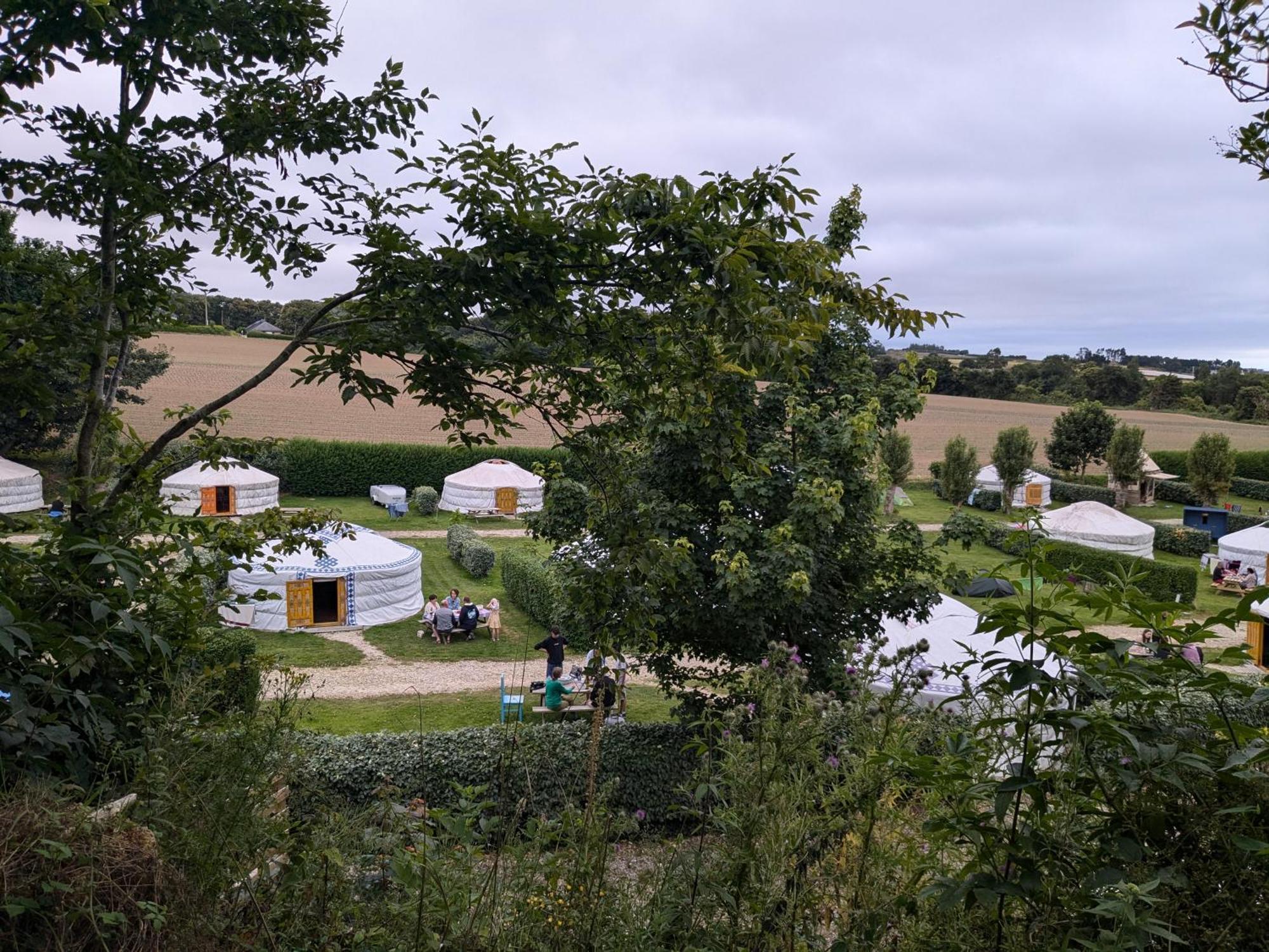 Camping Kerlaudy Mer Et Yourtes Plouénan 外观 照片